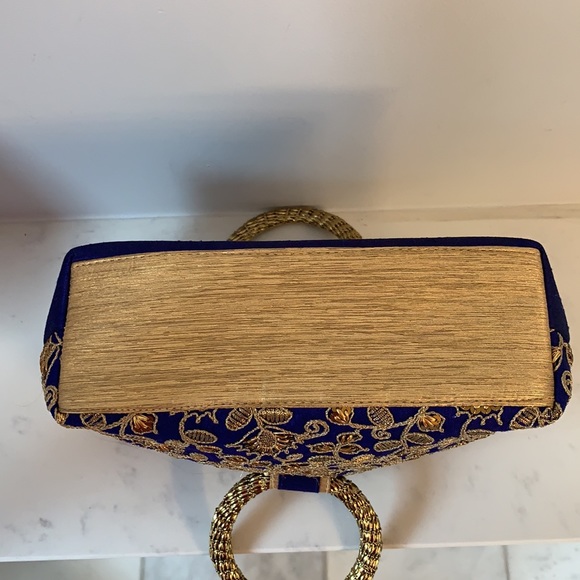 👜 Zilleria Blue & Gold Embroidered Handbag – NWOT ✨ - Picture 6 of 7